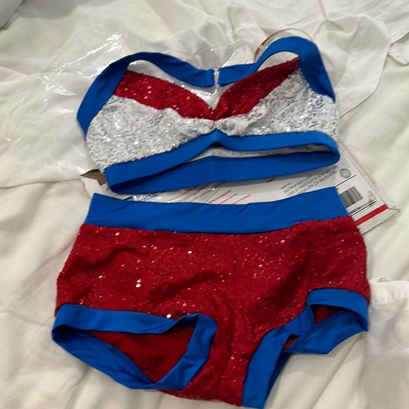 Brand new small Dallas wear set for dance auditions - Picture 1 of 1
